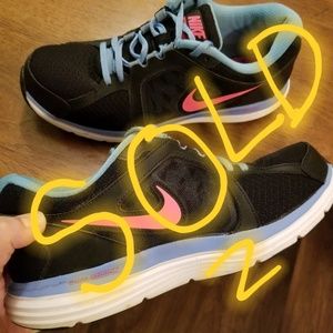 Sold!!! Nike dual fusion